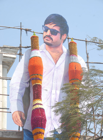 Baadshah 3 days collections,Baadshah box office collections, Baadshah Collections, Baadshah Movie Collections, Baadshah overseas Collections, Baadshah three days collections